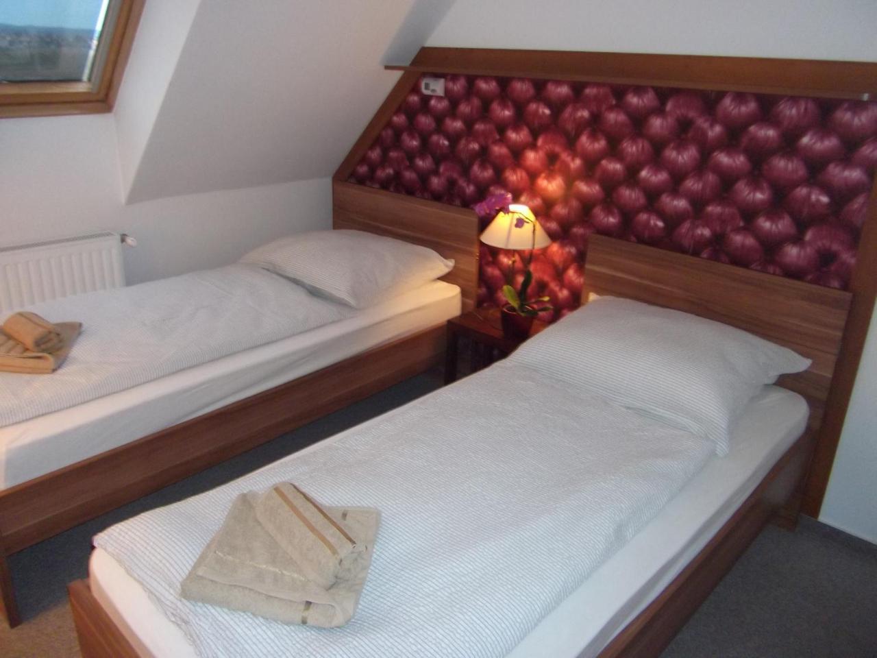 Appartement Rozsa Apartman à Hévíz Extérieur photo