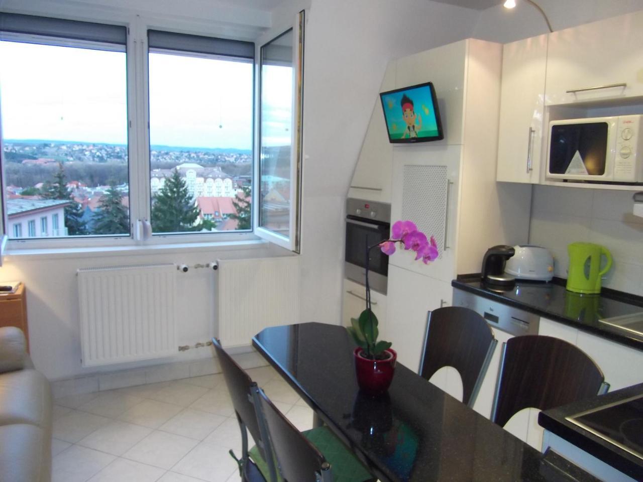 Appartement Rozsa Apartman à Hévíz Extérieur photo